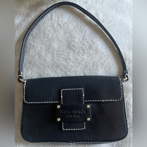 kate spade Handbags - Kate Spade purse EUC